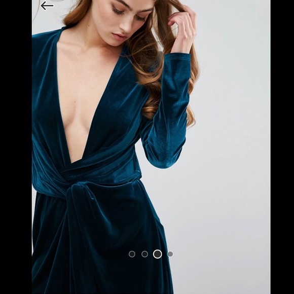 Misguided Velvet Wrap Dress - Picture 4 of 6